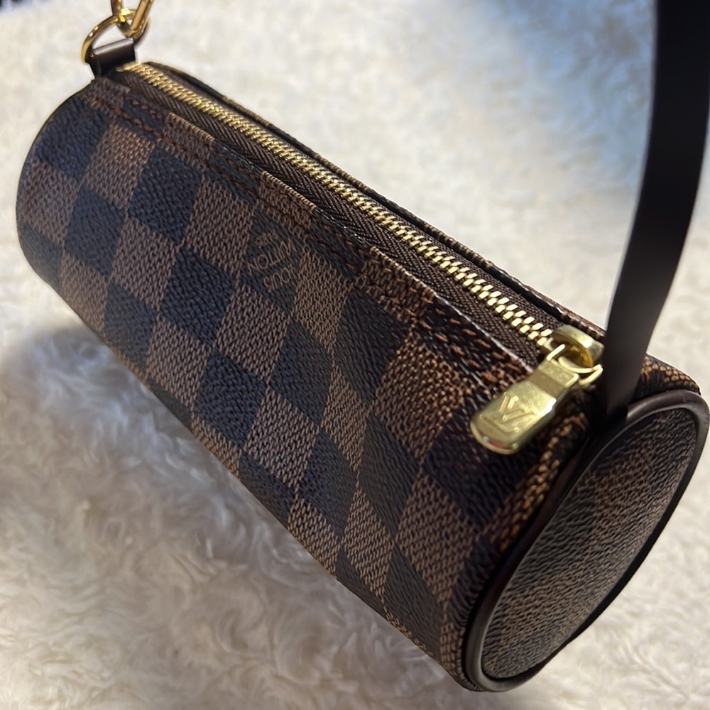 🛑 S O L D 🛑 Louis Vuitton Mini Papillion Pochette
